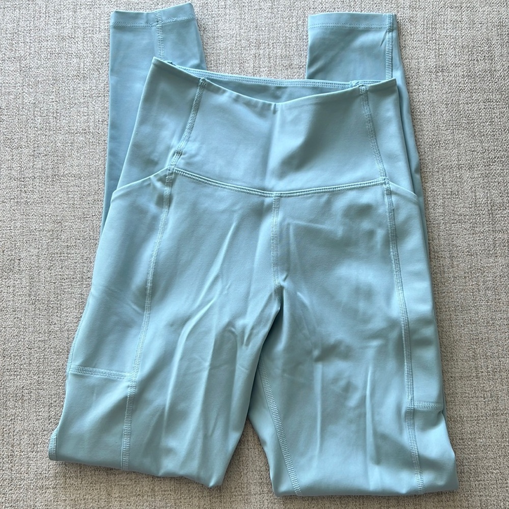 Girlfriend Collective Compressive High-Rise Legging - Picture 3 of 6